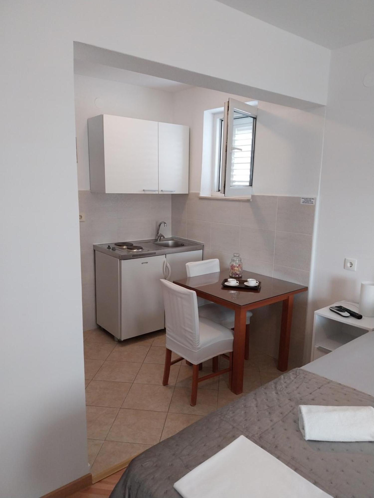 Apartments Rose Loboja Makarska Exterior foto