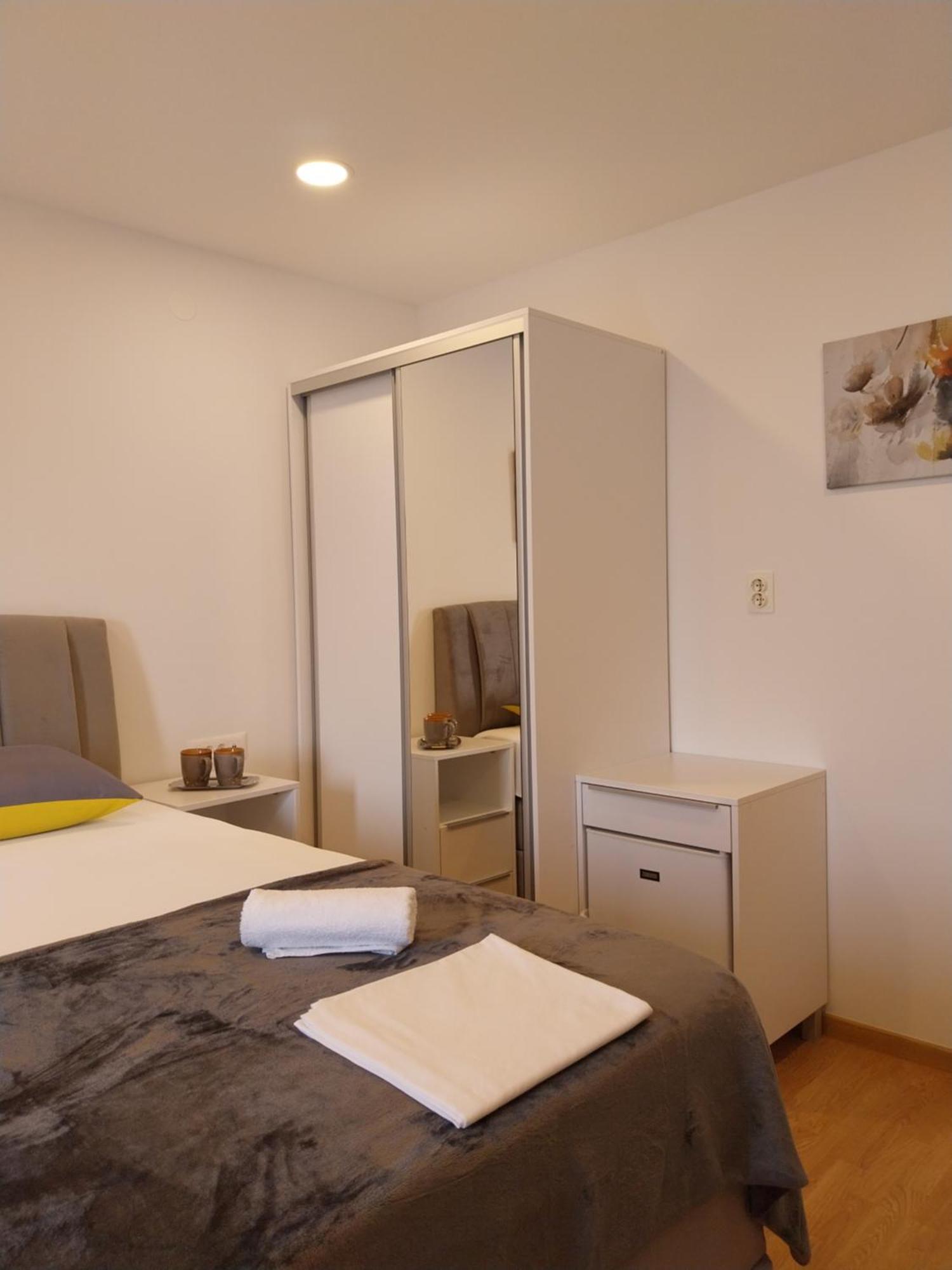 Apartments Rose Loboja Makarska Exterior foto